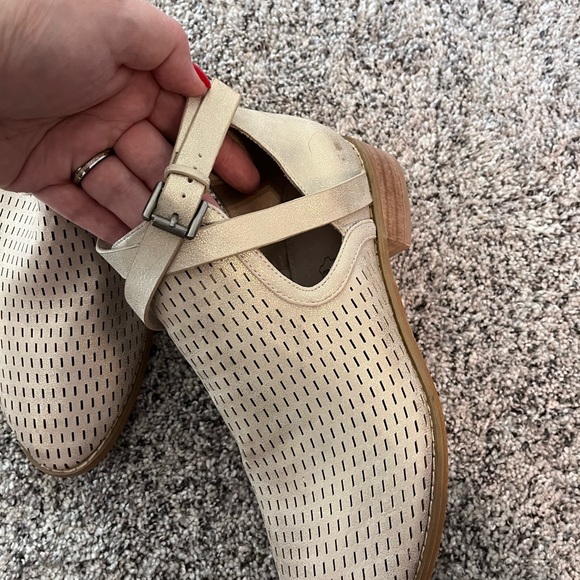 Vanessa Wu Metallic Gold Leather Perforated Ankle Boots - Picture 2 of 7